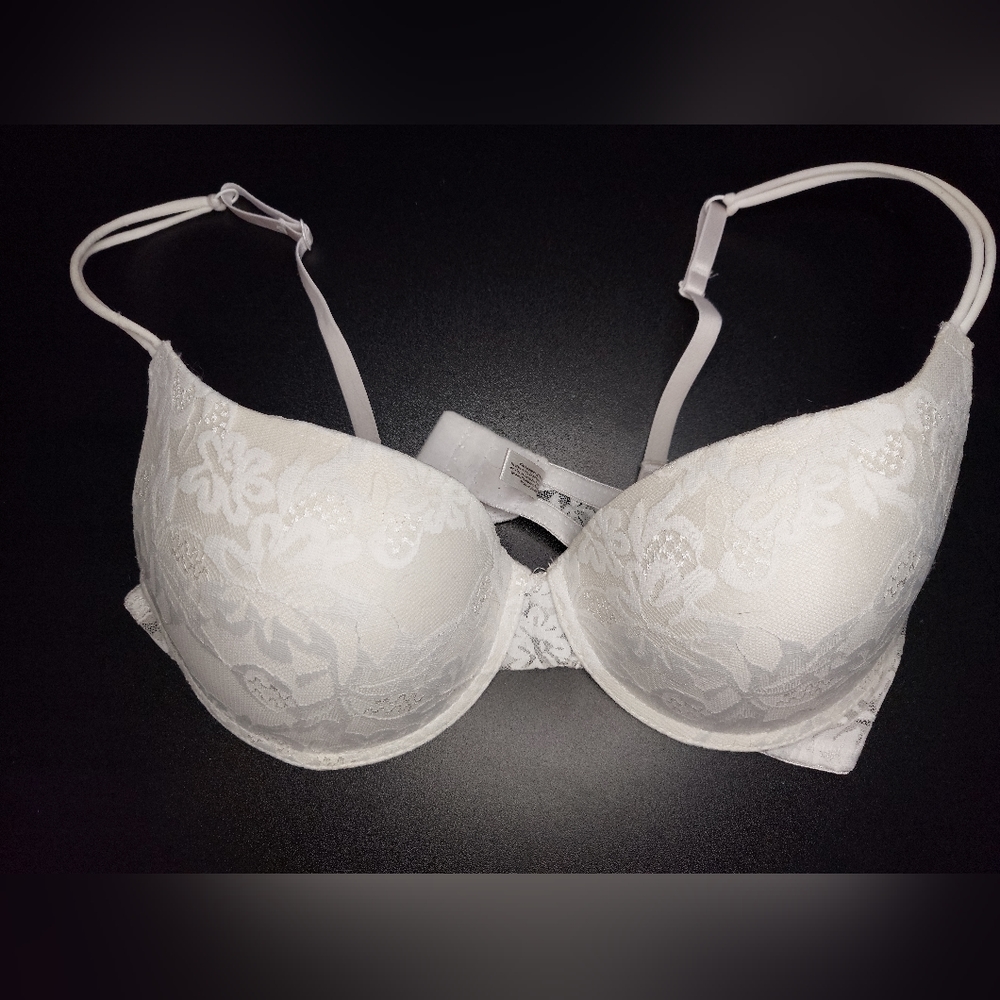 Vogue's Secret Push Up, 34E(DD)
